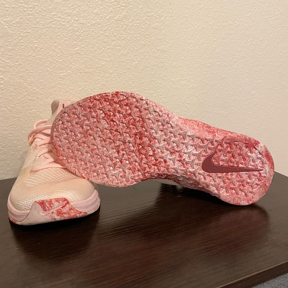 Women’s Nike Metcons - Picture 3 of 4